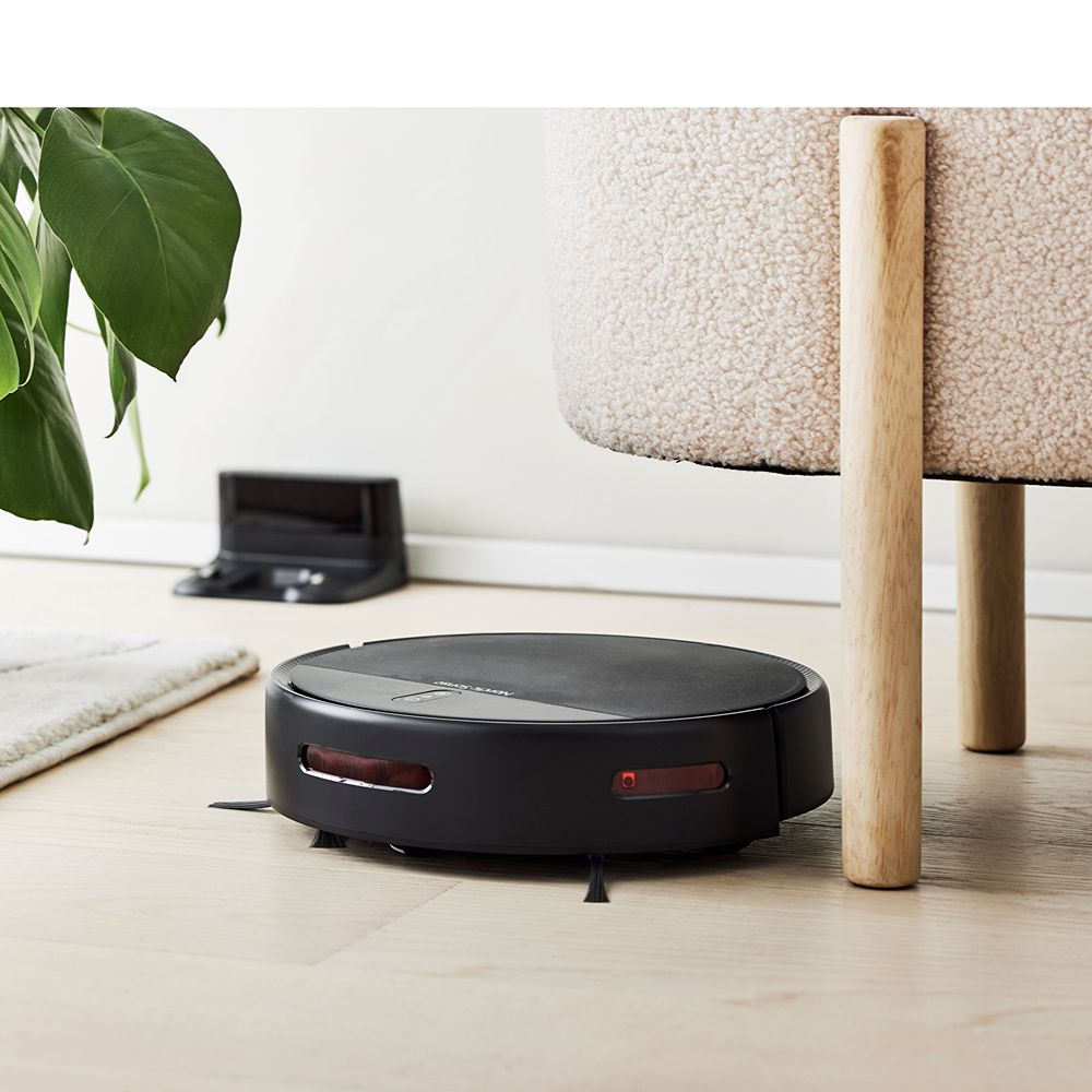 NORDIC SENSE robotstøvsuger med ladestation og 150 ml vandtank for let gulvvask