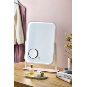 NORDIC SENSE Makeupspejl med 3 lysstyrker og 10x forstørrelse.
H41xB30 cm.