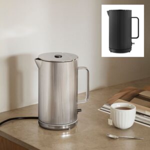 GEORG JENSEN BERNADOTTE Elkedel 1,5 liter.
Vælg ml. sort eller blank rustfri stål.